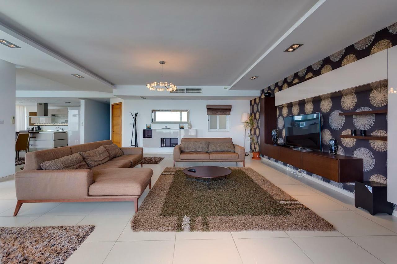 Contemporary, Luxury Apartment With Valletta And Harbour Views Sliema Luaran gambar